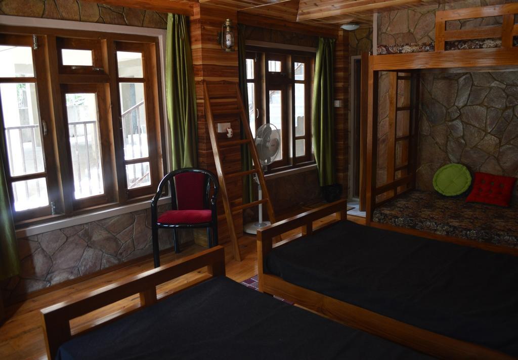 Quinton Enclave Hotel Shillong Room photo