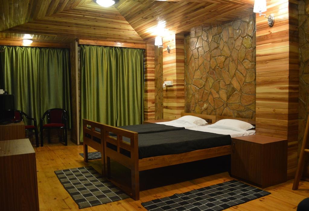 Quinton Enclave Hotel Shillong Room photo
