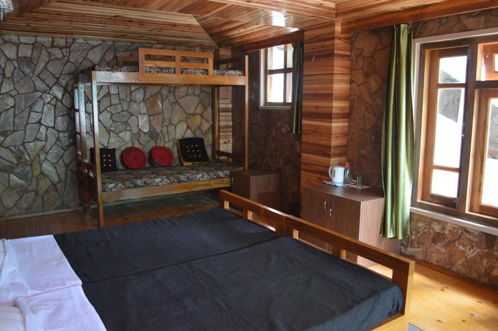 Quinton Enclave Hotel Shillong Room photo