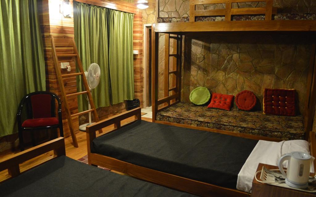 Quinton Enclave Hotel Shillong Room photo